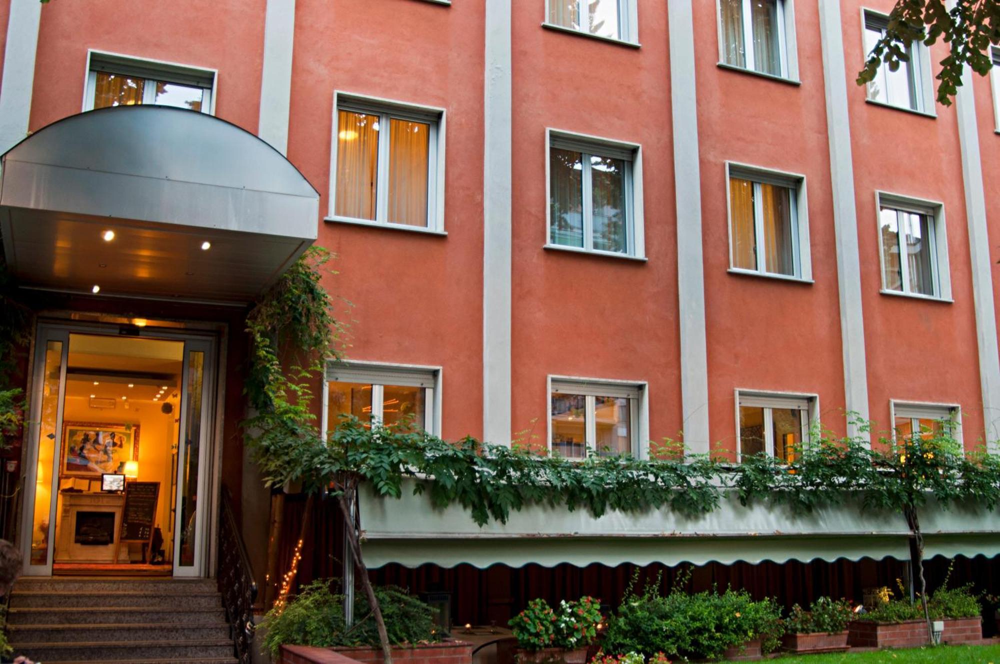 Eco Hotel Milano & Bioriso Restaurant — Photos 2